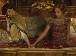 Eddie Redmayne and Alicia Vikander in The Danish Girl 