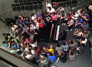 KT4T teens singing at the Kimmel Center lobby piano